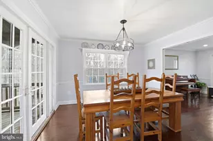 3214 Dominy Ct, Oakton, VA 22124 - Photo 9