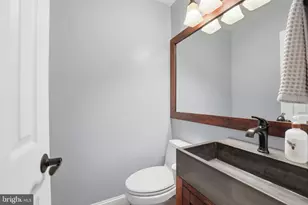 3214 Dominy Ct, Oakton, VA 22124 - Photo 15