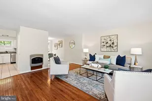 14843 Leicester Ct, Centreville, VA 20120 - Photo 17