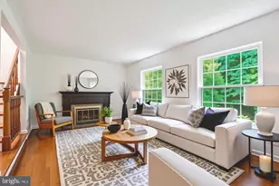 10921 Harpers Square Ct, Reston, VA 20191 - Photo 5