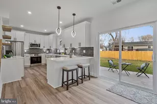 656 Stuart Ct, Herndon, VA 20170 - Photo 7