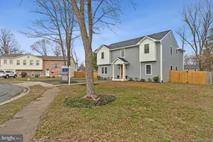 656 Stuart Ct, Herndon, VA 20170 - Photo 47