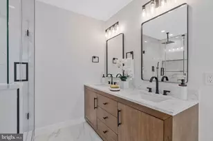 656 Stuart Ct, Herndon, VA 20170 - Photo 33