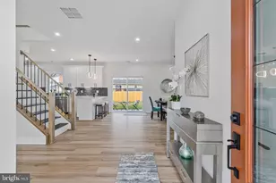 656 Stuart Ct, Herndon, VA 20170 - Photo 3