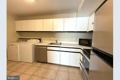 9733 Kings Crown Court #102, Fairfax, VA 22031 - Photo 5