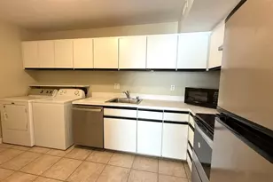 9733 Kings Crown Ct, Fairfax, VA 22031 - Photo 5