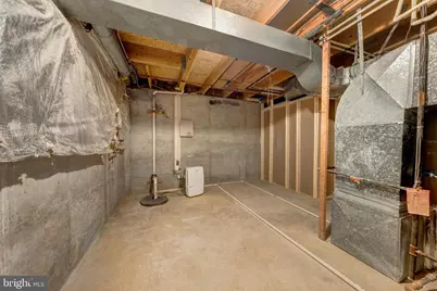 2067 Woodford Road, Vienna, VA 22182 - Photo 57