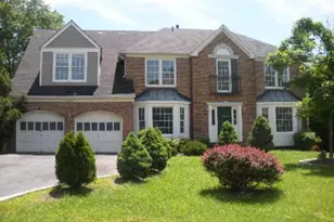 2067 Woodford Rd, Vienna, VA 22182 - Photo 1