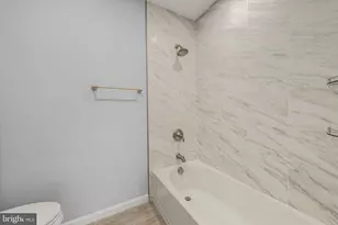 2067 Woodford Rd, Vienna, VA 22182 - Photo 47