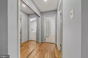 2067 Woodford Rd, Vienna, VA 22182 - Photo 39