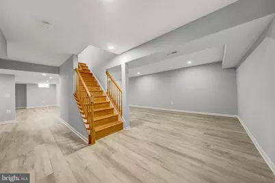 2067 Woodford Road, Vienna, VA 22182 - Photo 51