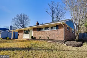 7402 Inzer St, Springfield, VA 22151 - Photo 3