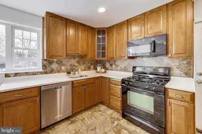 7402 Inzer Street, Springfield, VA 22151 - Photo 5
