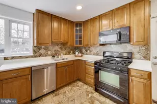 7402 Inzer St, Springfield, VA 22151 - Photo 5