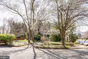 4417 Wakefield Chapel Rd, Annandale, VA 22003 - Photo 15