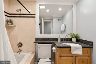 8463 Yellow Leaf Ct, Springfield, VA 22153 - Photo 19