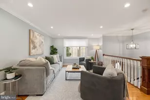 8463 Yellow Leaf Ct, Springfield, VA 22153 - Photo 3