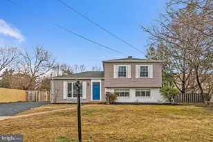 704 Alabama Dr, Herndon, VA 20170 - Photo 1