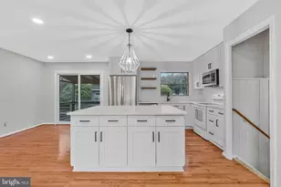 704 Alabama Dr, Herndon, VA 20170 - Photo 1