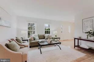 9010 Lake Braddock Dr, Burke, VA 22015 - Photo 19