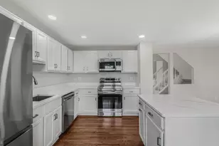 6474 Brickleigh Ct, Alexandria, VA 22315 - Photo 3