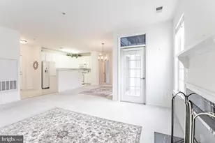 11575 Cavalier Landing Ct, Fairfax, VA 22030 - Photo 13