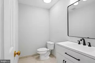 14720 Top Sergeant Ln, Centreville, VA 20121 - Photo 25