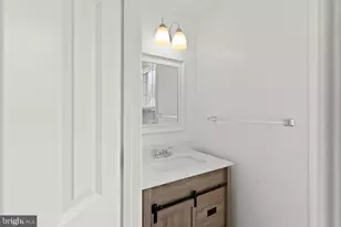 6129 Franconia Station Ln, Alexandria, VA 22310 - Photo 15