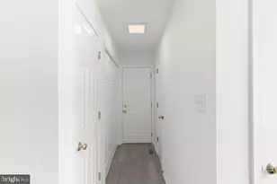 6129 Franconia Station Ln, Alexandria, VA 22310 - Photo 5