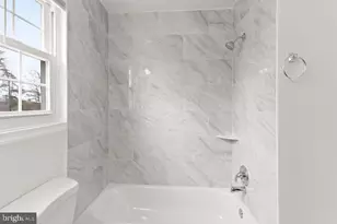 6129 Franconia Station Ln, Alexandria, VA 22310 - Photo 35