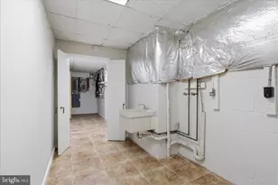 945 Hickory Run Ln, Great Falls, VA 22066 - Photo 49