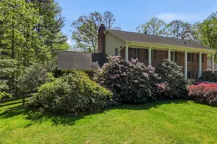 5605 Smoke Rise Ln, Fairfax Station, VA 22039 - Photo 3