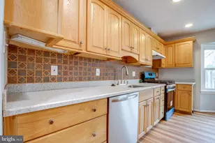 8000 Lady Lewis Ct, Springfield, VA 22153 - Photo 11