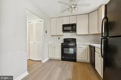 6136 Gothwaite Drive, Centreville, VA 20120 - Photo 11