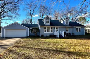 8804 Oak Leaf Dr, Alexandria, VA 22309 - Photo 1