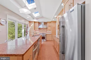 1438 Brookhaven Dr, McLean, VA 22101 - Photo 25