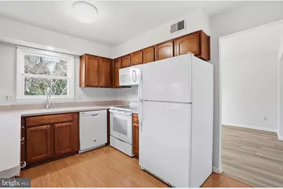 9713 Waterline Drive, Burke, VA 22015 - Photo 7