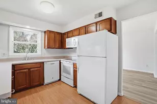 9713 Waterline Dr, Burke, VA 22015 - Photo 7