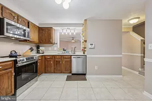 14656 Stone Crossing Ct, Centreville, VA 20120 - Photo 9