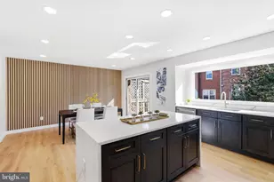 10147 Oakwood Chase Ct, Oakton, VA 22124 - Photo 3