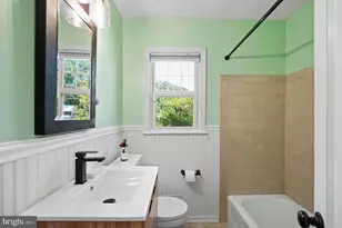 2001 Paul Spring Pkwy, Alexandria, VA 22308 - Photo 17