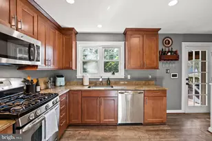 2001 Paul Spring Pkwy, Alexandria, VA 22308 - Photo 9