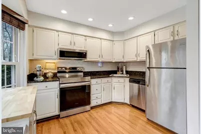 6224 Mockingbird Pond Terrace, Burke, VA 22015 - Photo 9