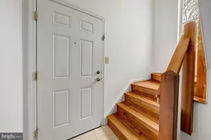 10147 Oakton Terrace Rd, Oakton, VA 22124 - Photo 3