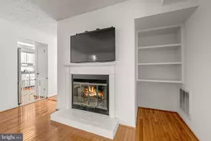 10147 Oakton Terrace Rd, Oakton, VA 22124 - Photo 9