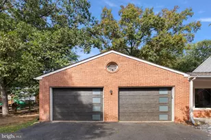 12183 Holly Knoll Cir, Great Falls, VA 22066 - Photo 45