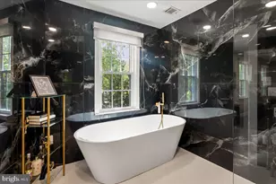 12183 Holly Knoll Cir, Great Falls, VA 22066 - Photo 21