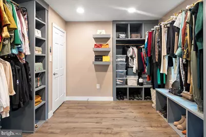 12183 Holly Knoll Circle, Great Falls, VA 22066 - Photo 27