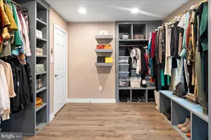 12183 Holly Knoll Cir, Great Falls, VA 22066 - Photo 27