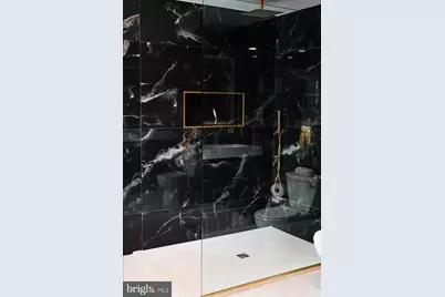 12183 Holly Knoll Circle, Great Falls, VA 22066 - Photo 25